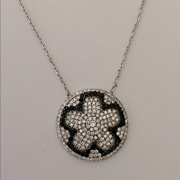 925 Silver flower necklace clear black cz stones - Picture 5 of 5